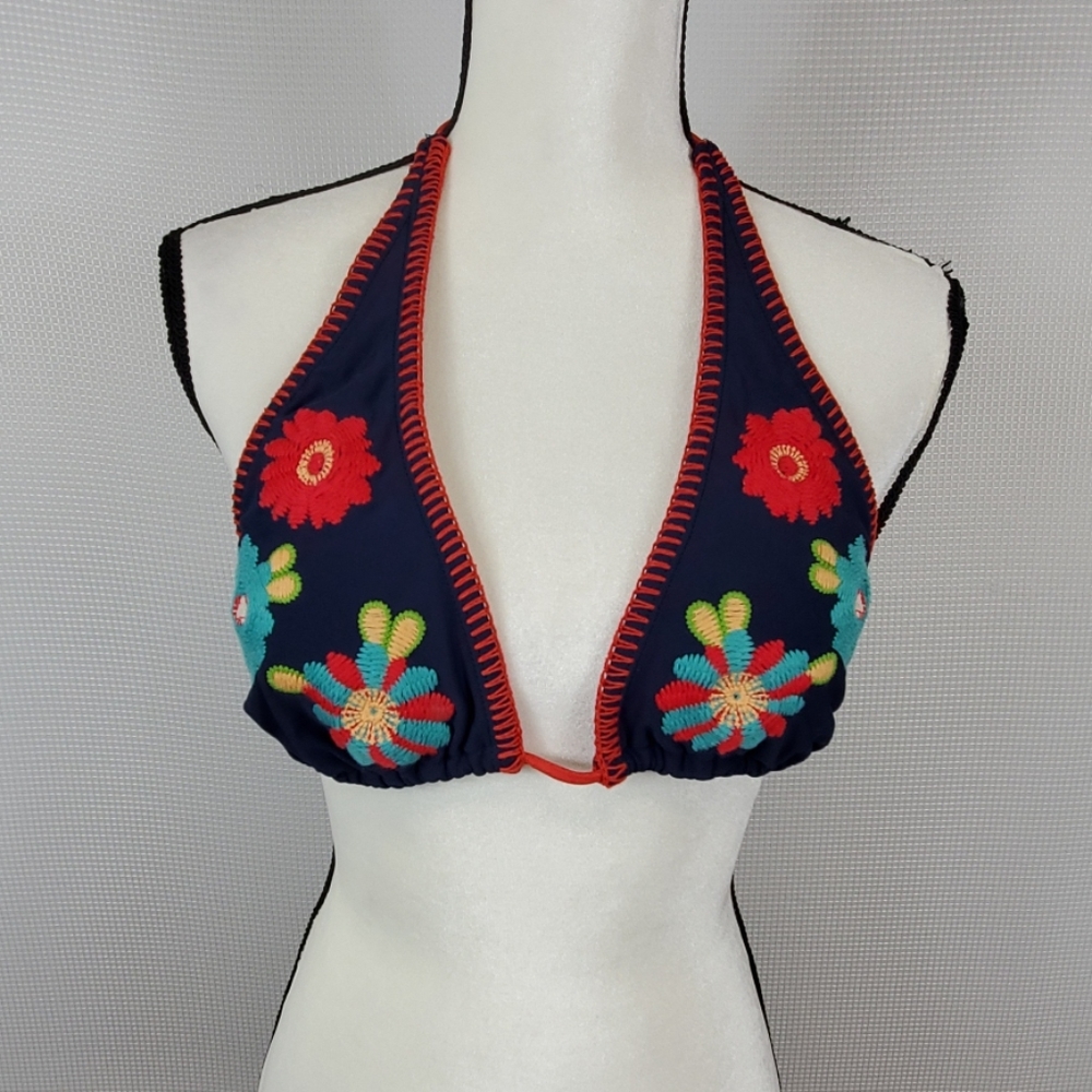 Embroidered bakini top size L